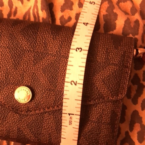 Micheal Kors brown monogrammed wallet phone case wristlet crossbody - Picture 7 of 10